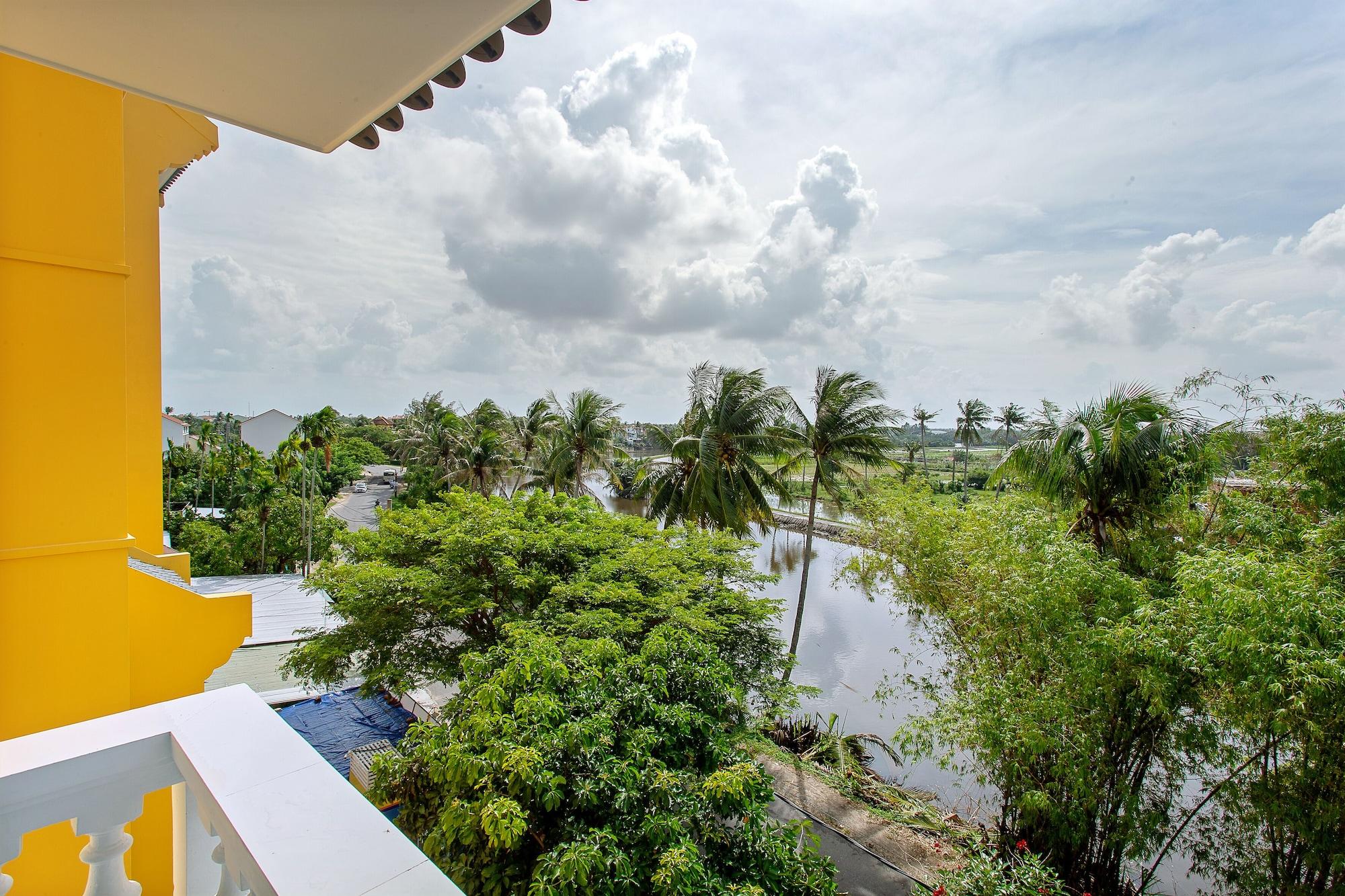 Hoi An Aurora Riverside Hotel&Spa Esterno foto